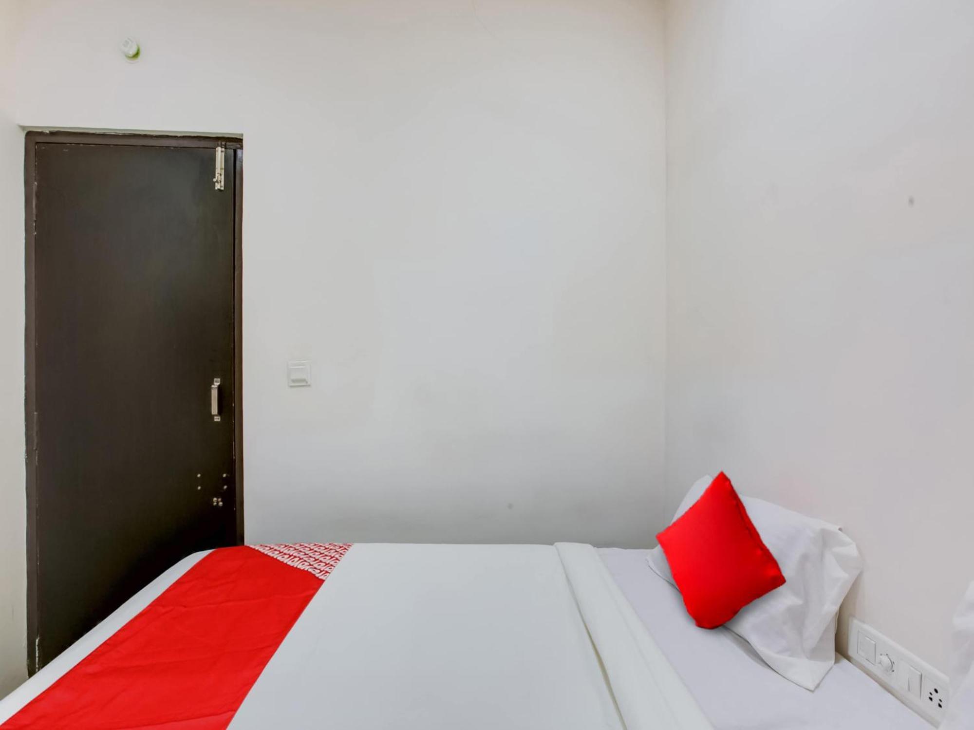 Hotel O Manjushree Boarding & Lodging Nearby Dr.Br Ambedkar Stadium Basveshwar Nagar Bangalore Extérieur photo
