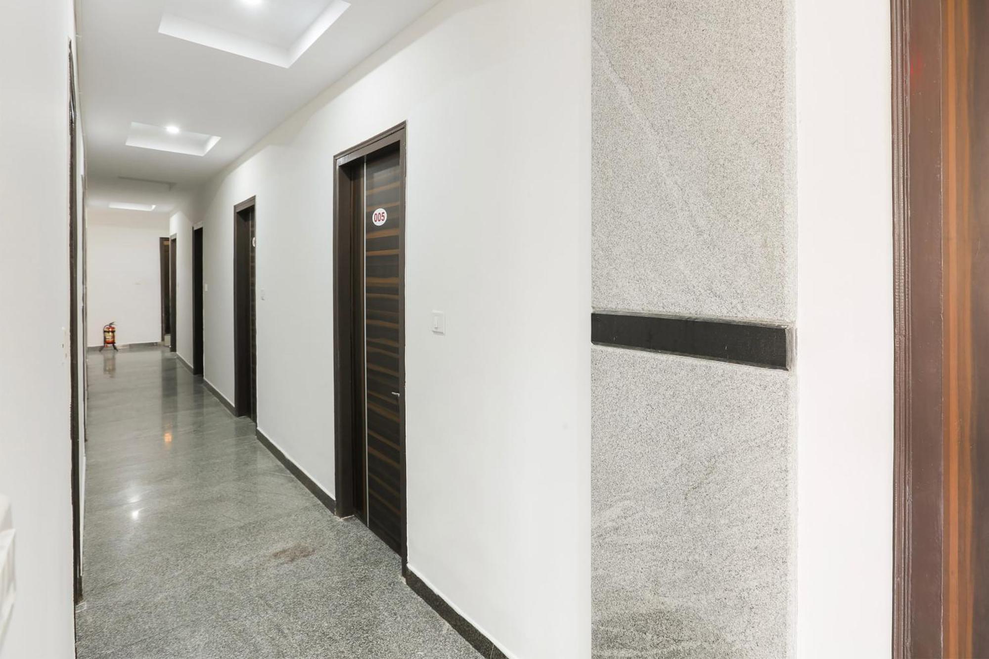 Hotel O Manjushree Boarding & Lodging Nearby Dr.Br Ambedkar Stadium Basveshwar Nagar Bangalore Extérieur photo